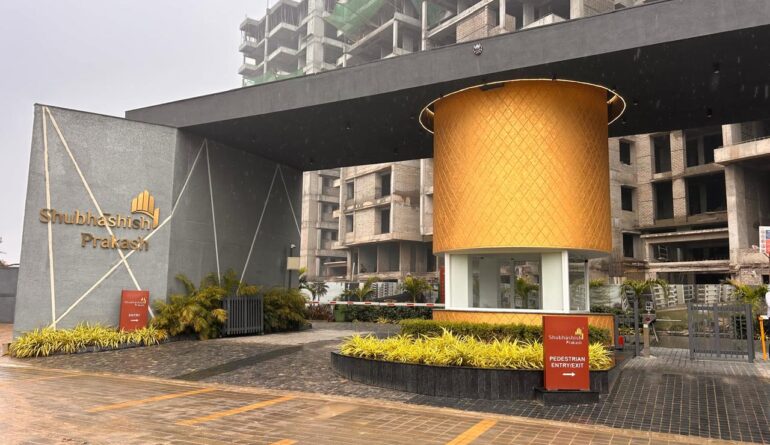 WhatsApp Image 2025-11-15 at 7.26.42 PM (2)